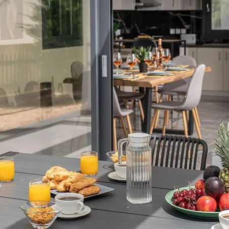 Legantes Luxury With Shared Pool * Makriotika