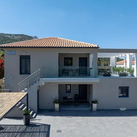 Apartamento Legantes Luxury With Shared Pool Makriotika