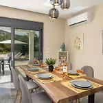 דירה Legantes Luxury With Shared Pool *