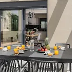 Legantes Luxury With Shared Pool * Makriotika