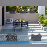 Legantes Luxury With Shared Pool