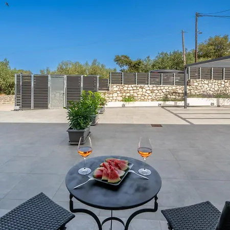 Legantes Luxury * Makriotika
