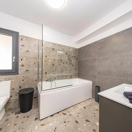 Legantes Luxury Apartment