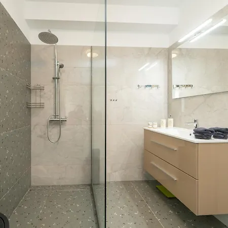 Appartement Legantes Luxury With Shared Pool