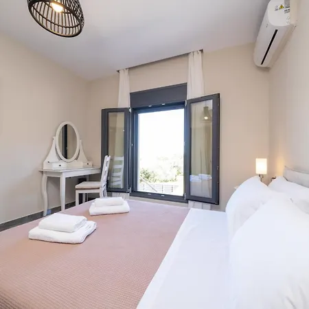 Legantes Luxury Apartment *