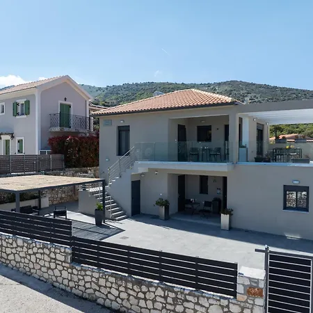 Legantes Luxury With Shared Pool Makriotika