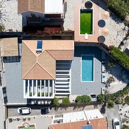 Legantes Luxury Apartment