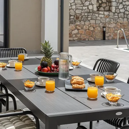 Legantes Luxury With Shared Pool Apartment Makriotika
